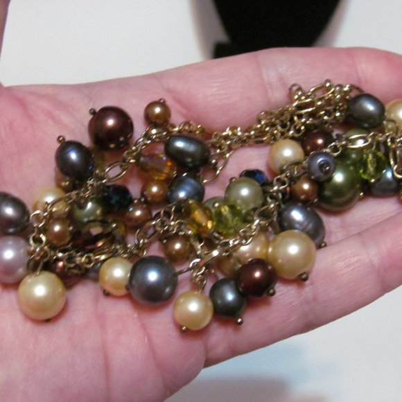 Premier Designs fresh water pearls glass beads necklace - Picture 2 of 2